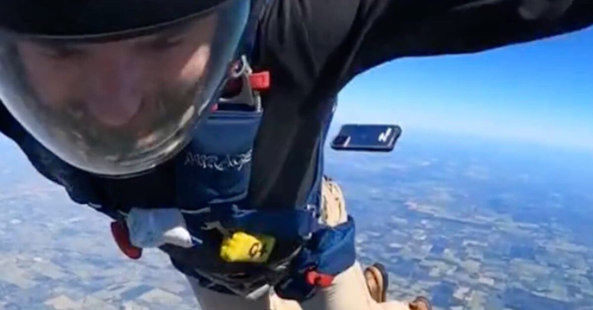 Посмотрите, как этот iPhone пережил падение с высоты 14 000 футов при прыжке с парашютом [Video]