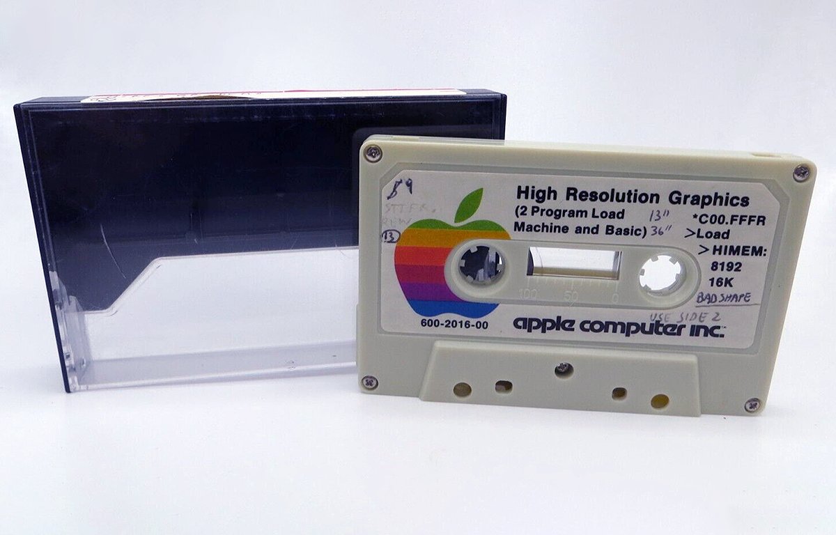 Ранняя программа Apple на кассете.