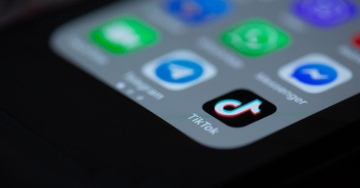 Apple добавляет поля местоимений с упором на конфиденциальность в приложение «Контакты» на iOS 17