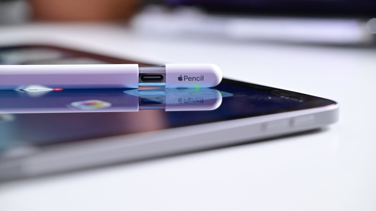 Apple Pencil (USB-C) с iPad Pro