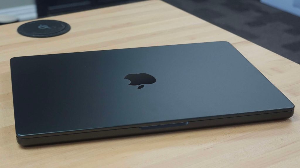 Apple's New 14-inch MacBook Pro In Space Black (and Why I Bought It ...