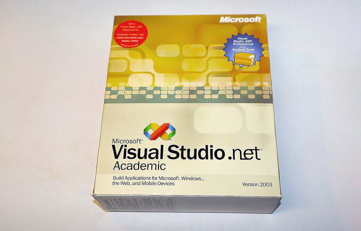 Ранняя академическая версия Visual Studio .NET 2003 года.