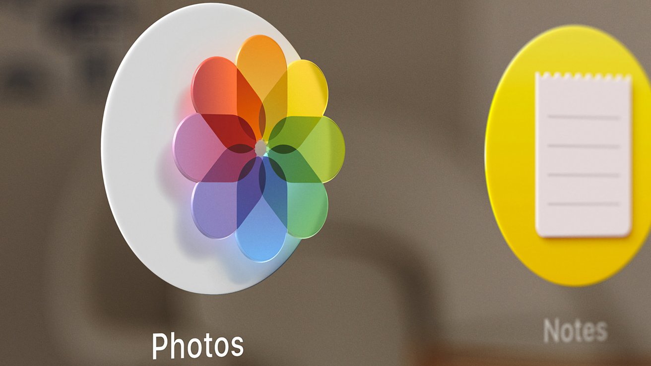 Значок приложения Apple Photo в 3D в Apple Vision Pro.  Это абстрактный цветок с лепестками цвета радуги, выскакивающими из белого круглого значка.