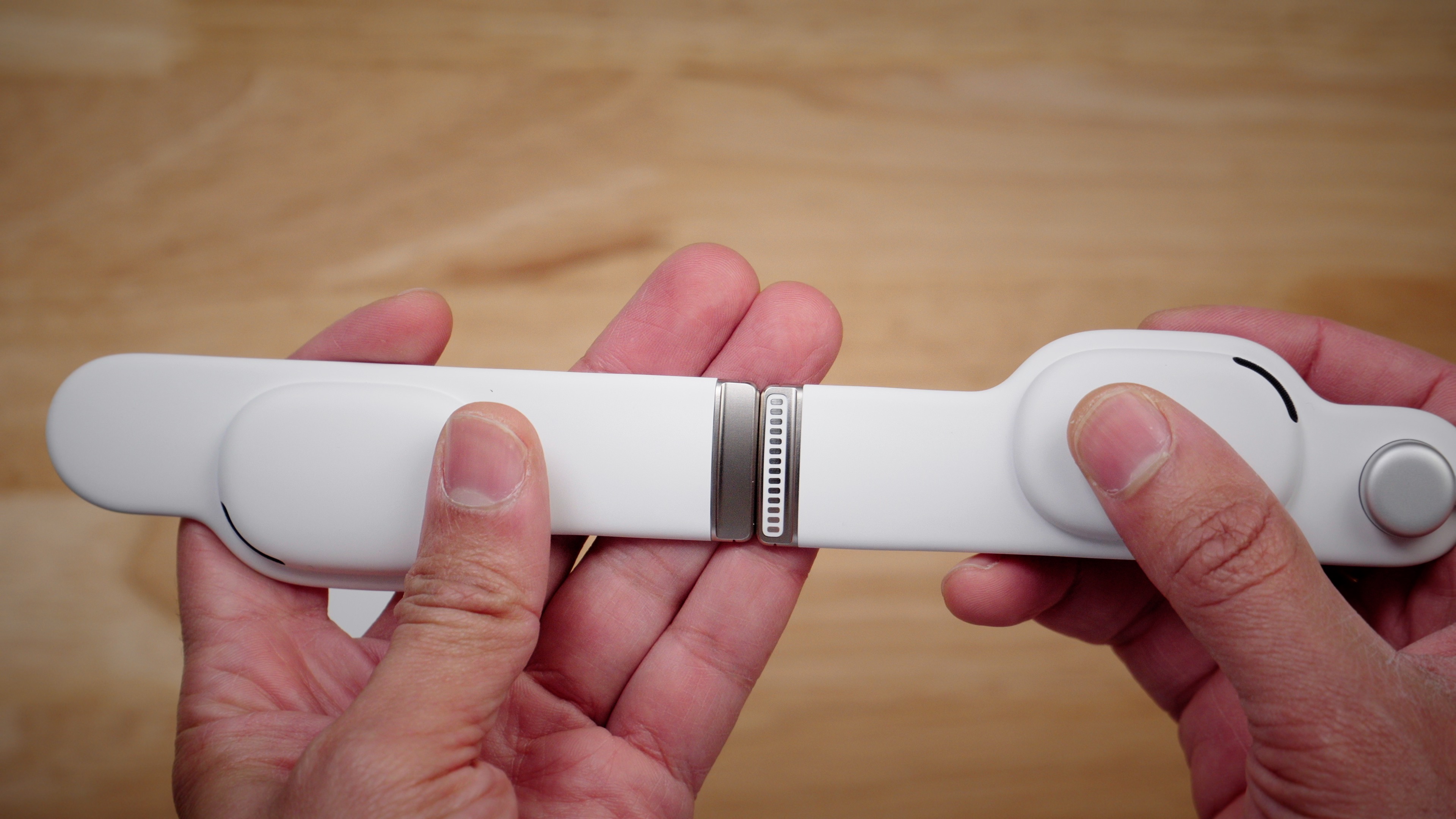 Ремешок разработчика Apple Vision Pro по сравнению с ремешком Audio Strap