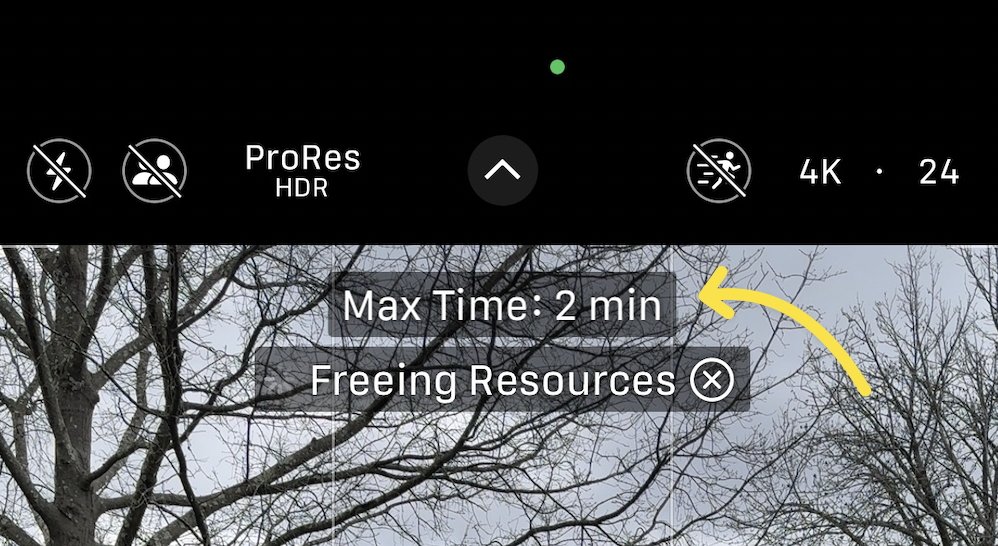 Интерфейс камеры смартфона с настройками ProRes HDR, 4K, 24 кадра в секунду и уведомлением «Максимальное время: 2 минуты освобождения ресурсов».