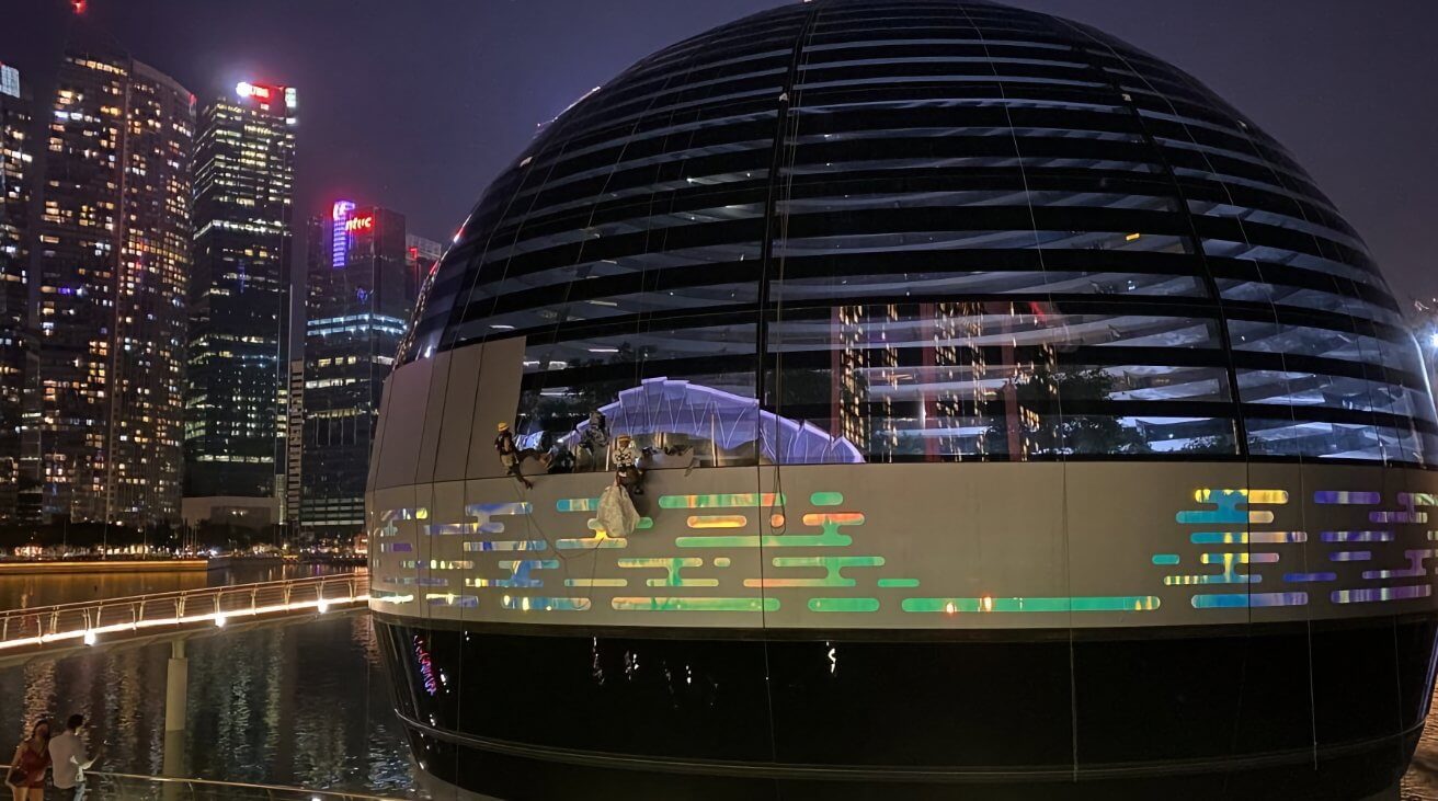 Тим Кук посещает Сингапур, поскольку Apple расширяет там кампус