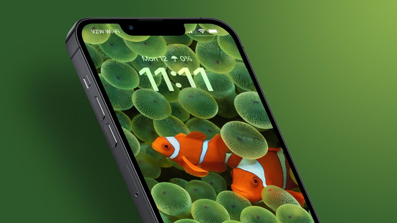 Обои с рыбой-клоуном, включенные в iOS 16
